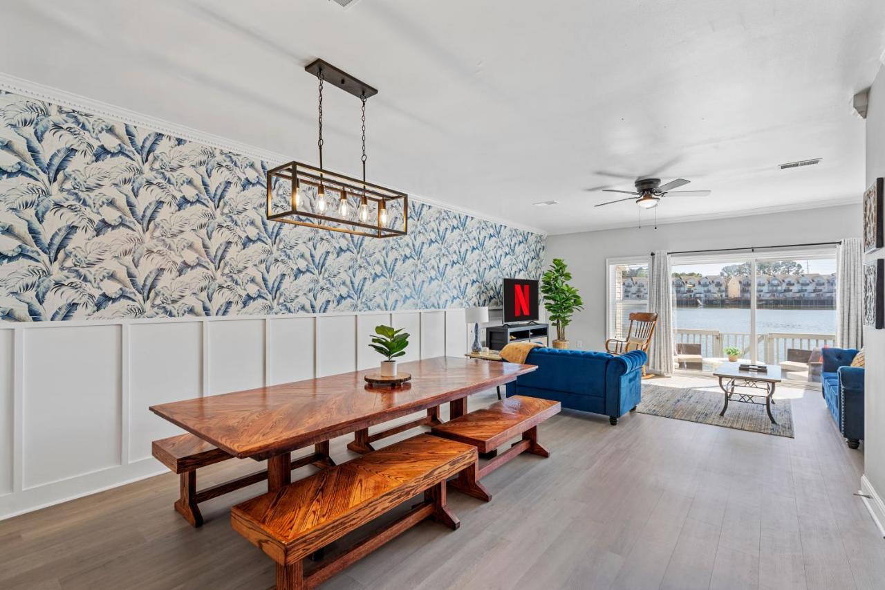 ☆Live On The Water! Lake Palmetto Palm W/ Patio - 10Min To Downtown & Beaches☆ ชาร์ลสตัน ภายนอก รูปภาพ