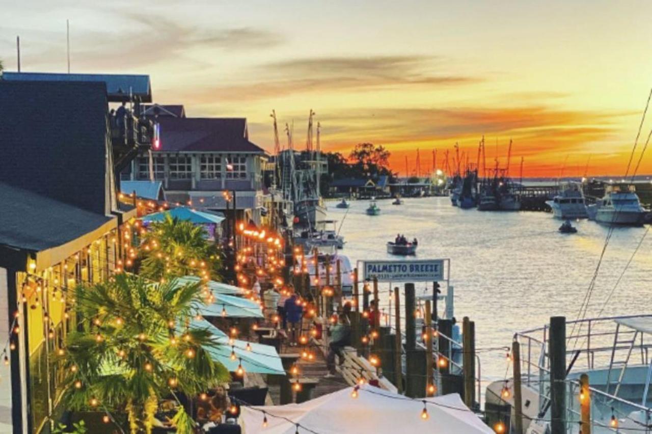 ☆Live On The Water! Lake Palmetto Palm W/ Patio - 10Min To Downtown & Beaches☆ ชาร์ลสตัน ภายนอก รูปภาพ